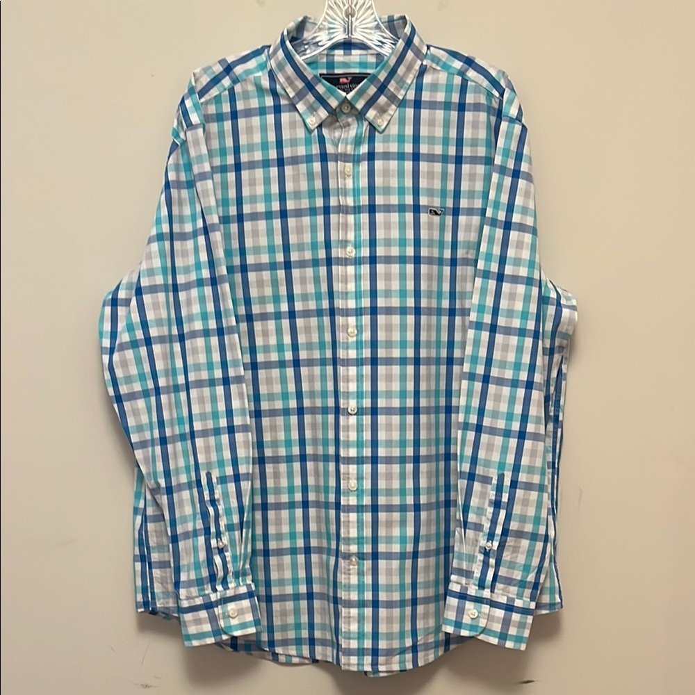 Vineyard Vines Blue and White Casual Button Down Shirt